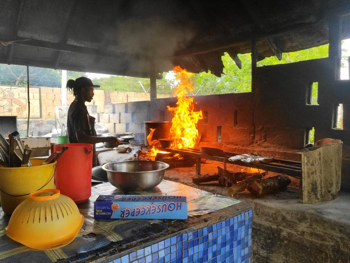 Zimbali Culinary Retreats Villa Negril Bagian luar foto