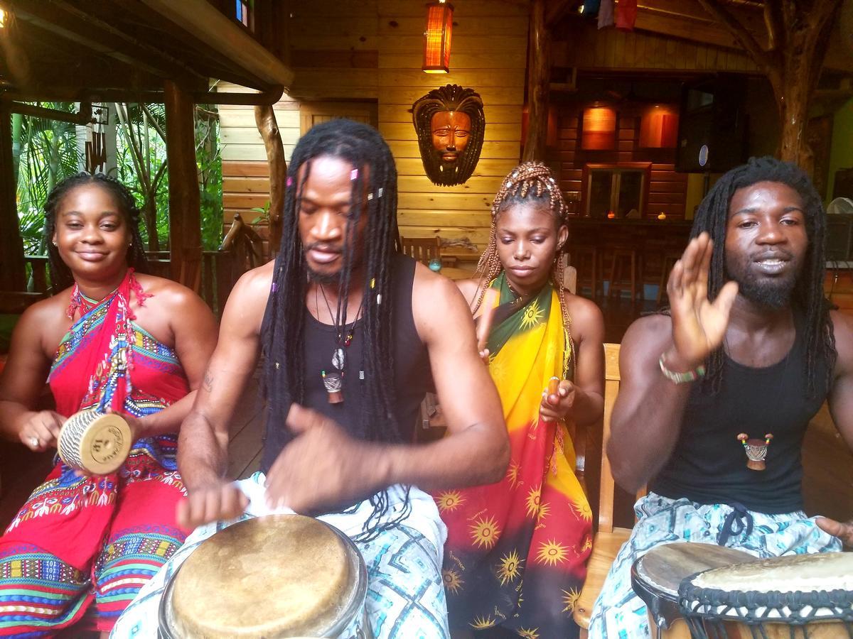 Zimbali Culinary Retreats Villa Negril Bagian luar foto